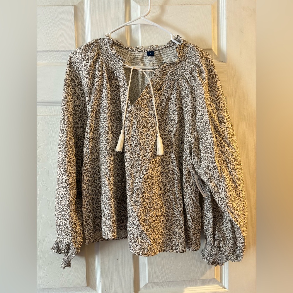 Old navy floral blouse